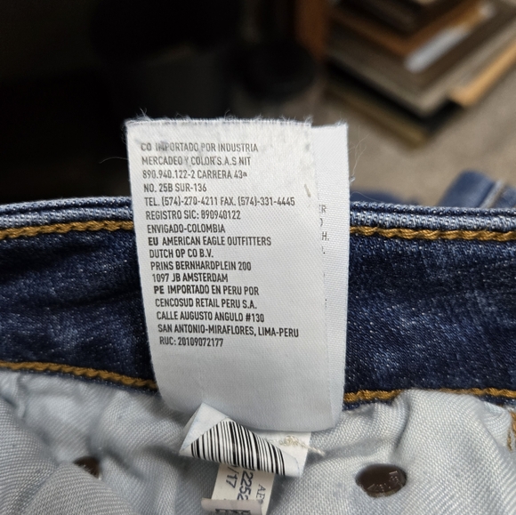 AE next level stretch jeans size 30x32. Guc, Super stretchy. Has patch details - Picture 9 of 13